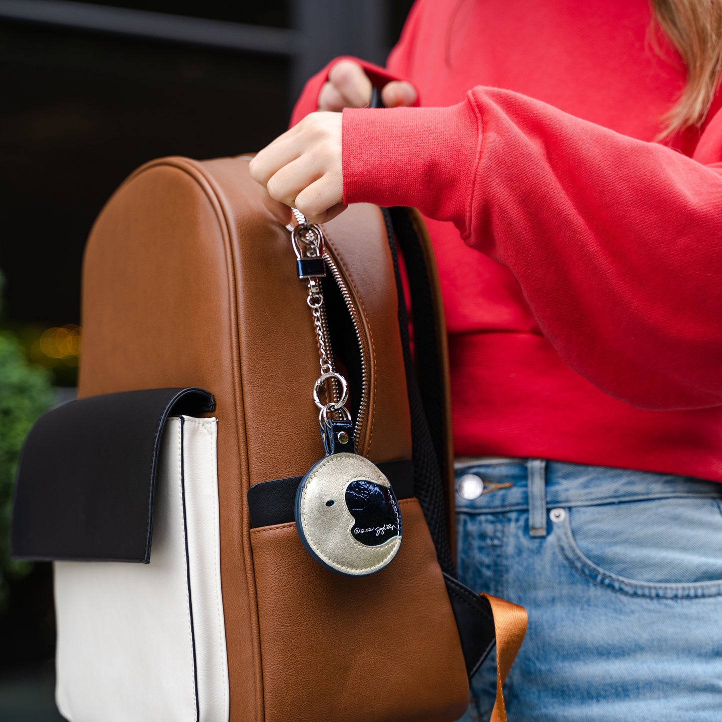 Moon AirTag Holder in Leather